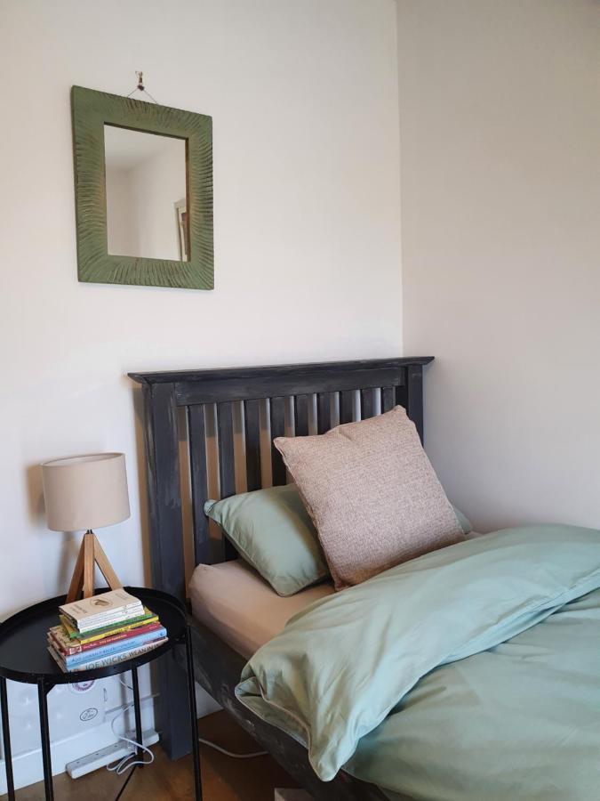 Beautiful 2 Bedroom Guest House With Private Pool In Lacock, Wiltshire Exterior foto