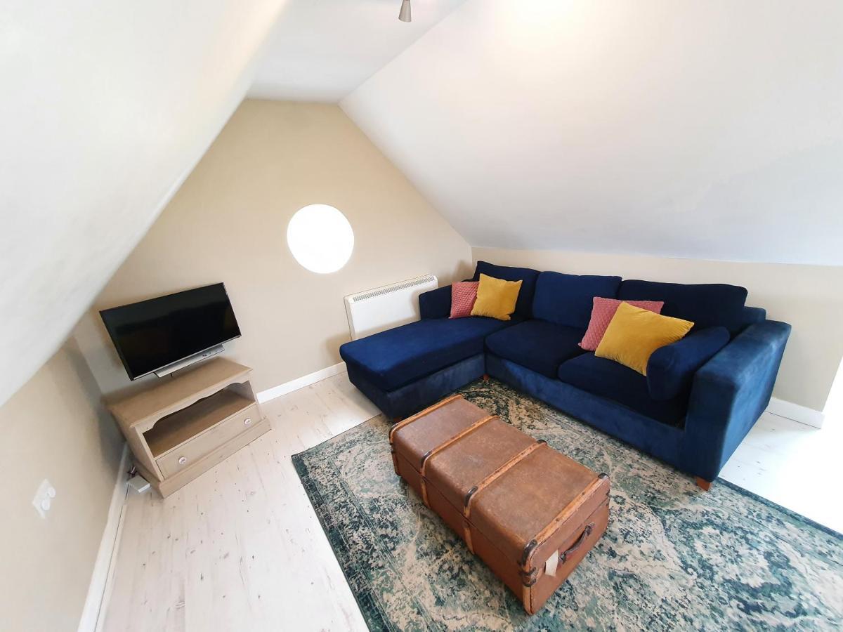 Beautiful 2 Bedroom Guest House With Private Pool In Lacock, Wiltshire Exterior foto